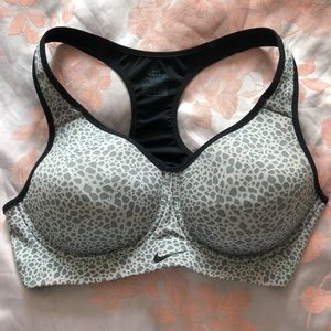 Nike Dri-fit sports bra 36A